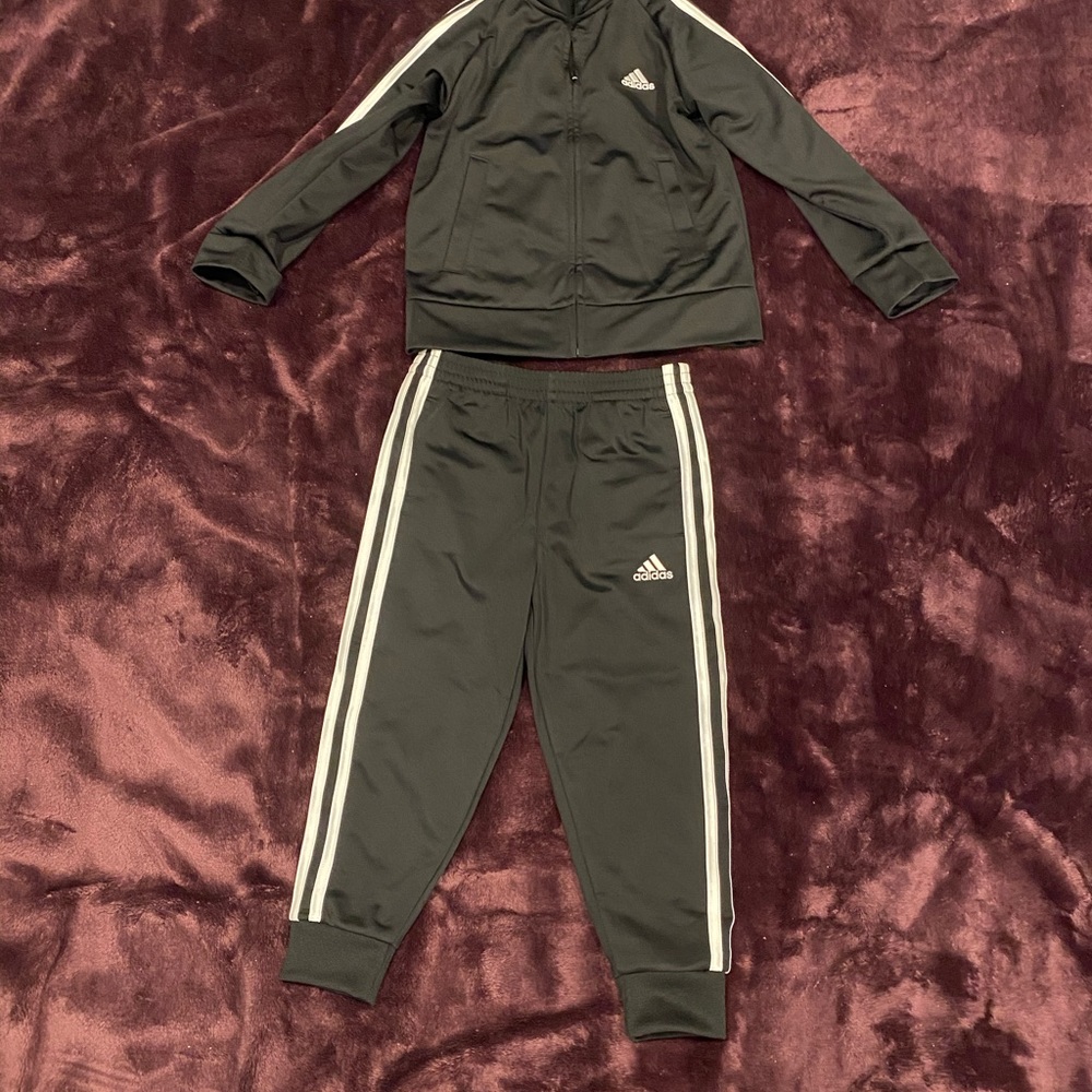 4T adidas tracksuit